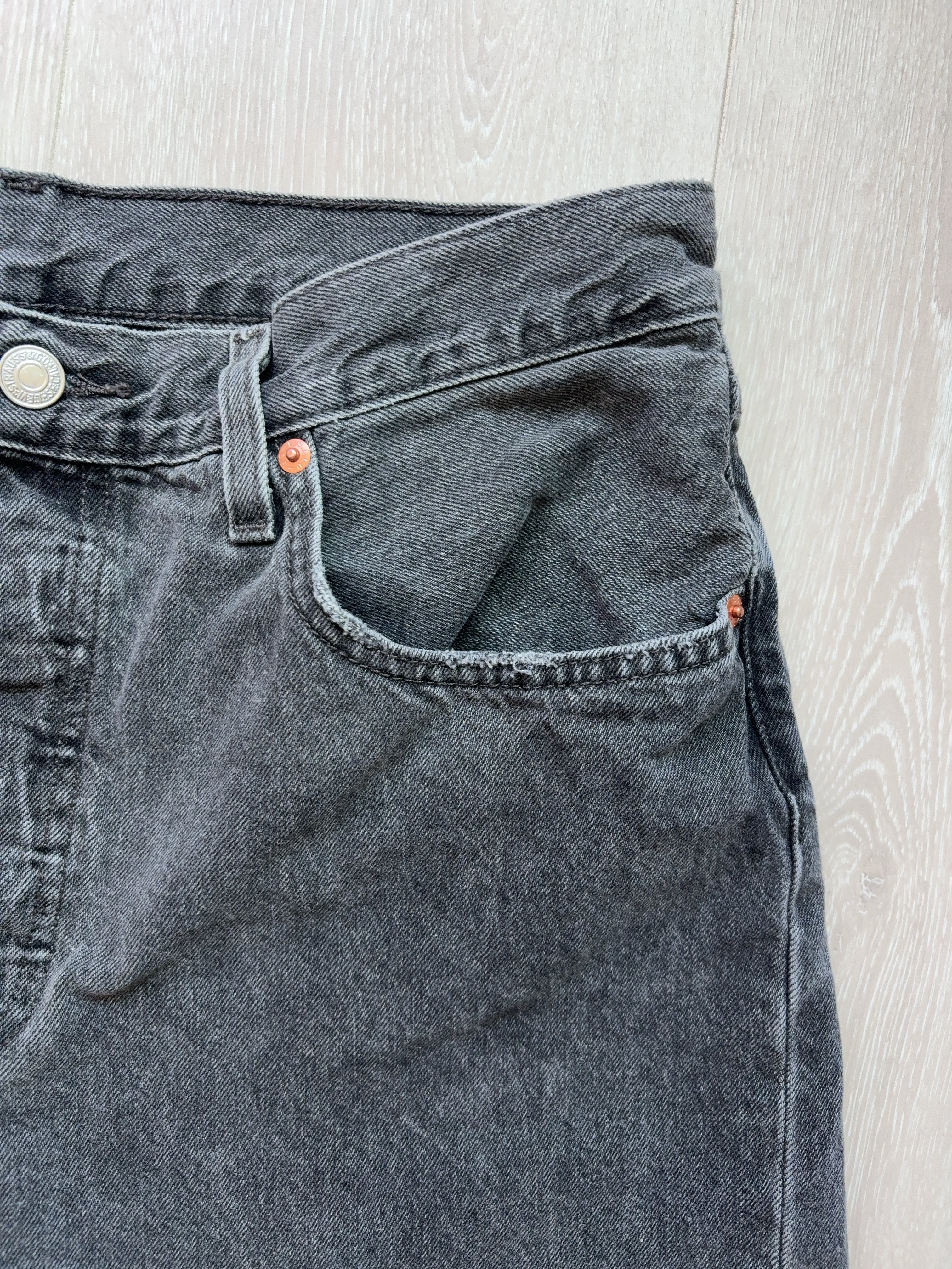 Vintage Levi Strauss & Co. Bottom (W32)