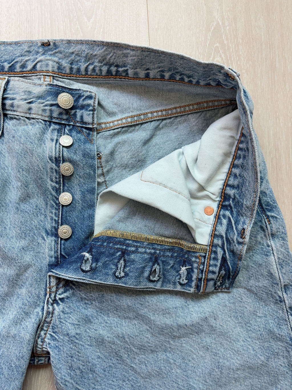 Vintage Levi Strauss & Co. Bottom (W32)