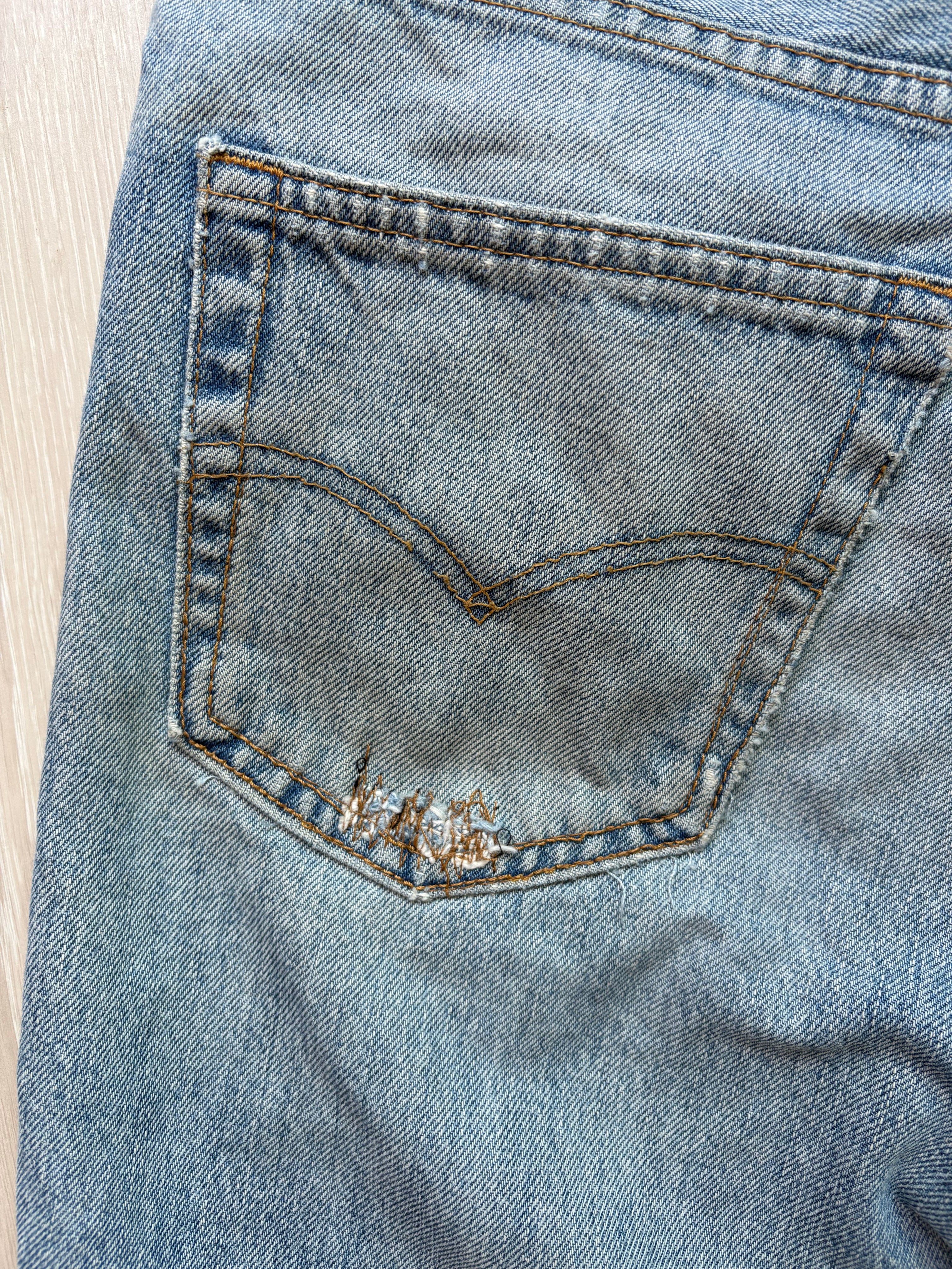 Vintage Levi Strauss & Co. Bottom (W30)