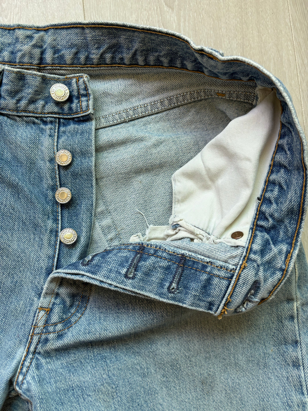 Vintage Levi Strauss & Co. Bottom (W30)