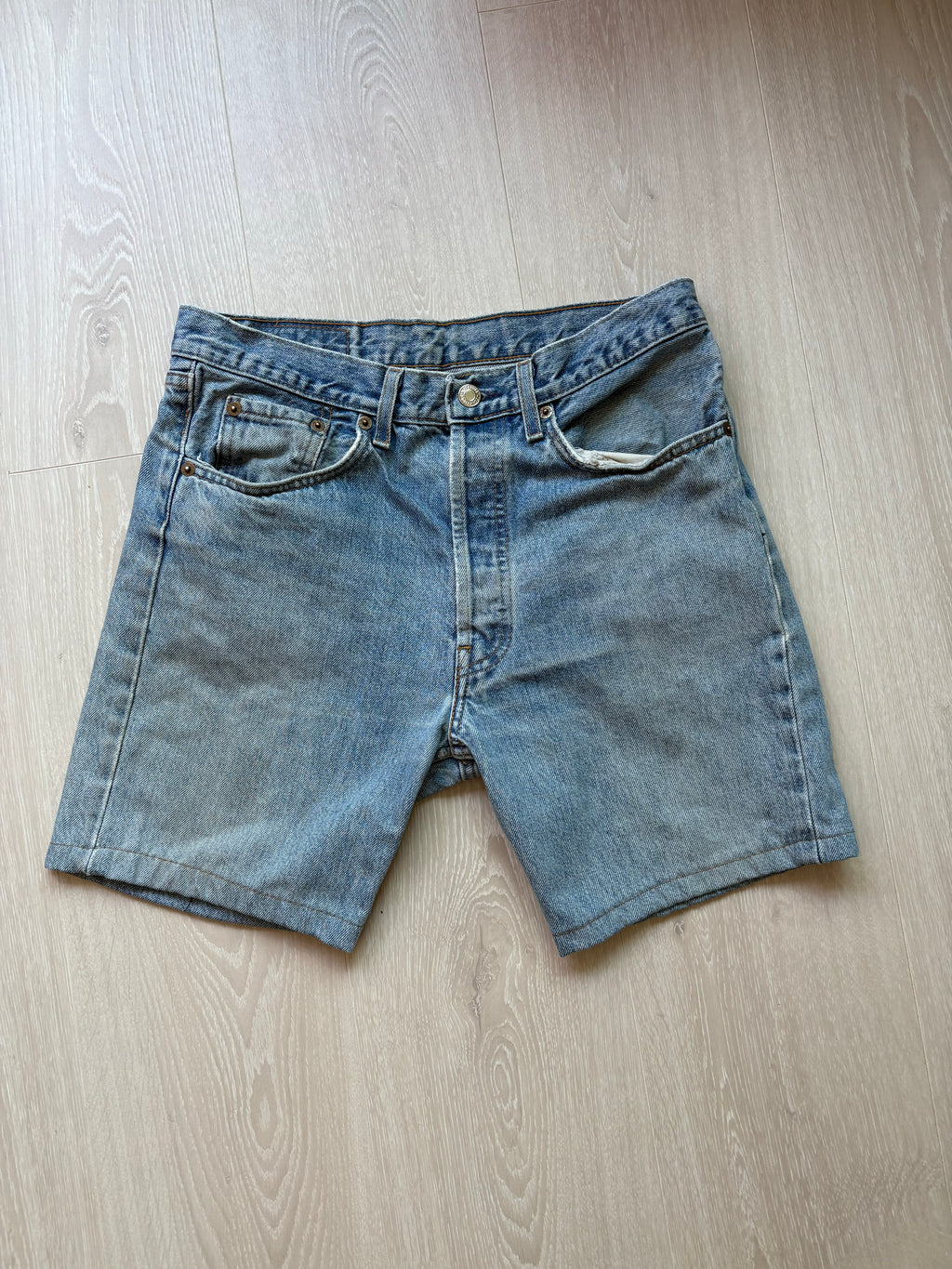 Vintage Levi Strauss & Co. Bottom (W30)