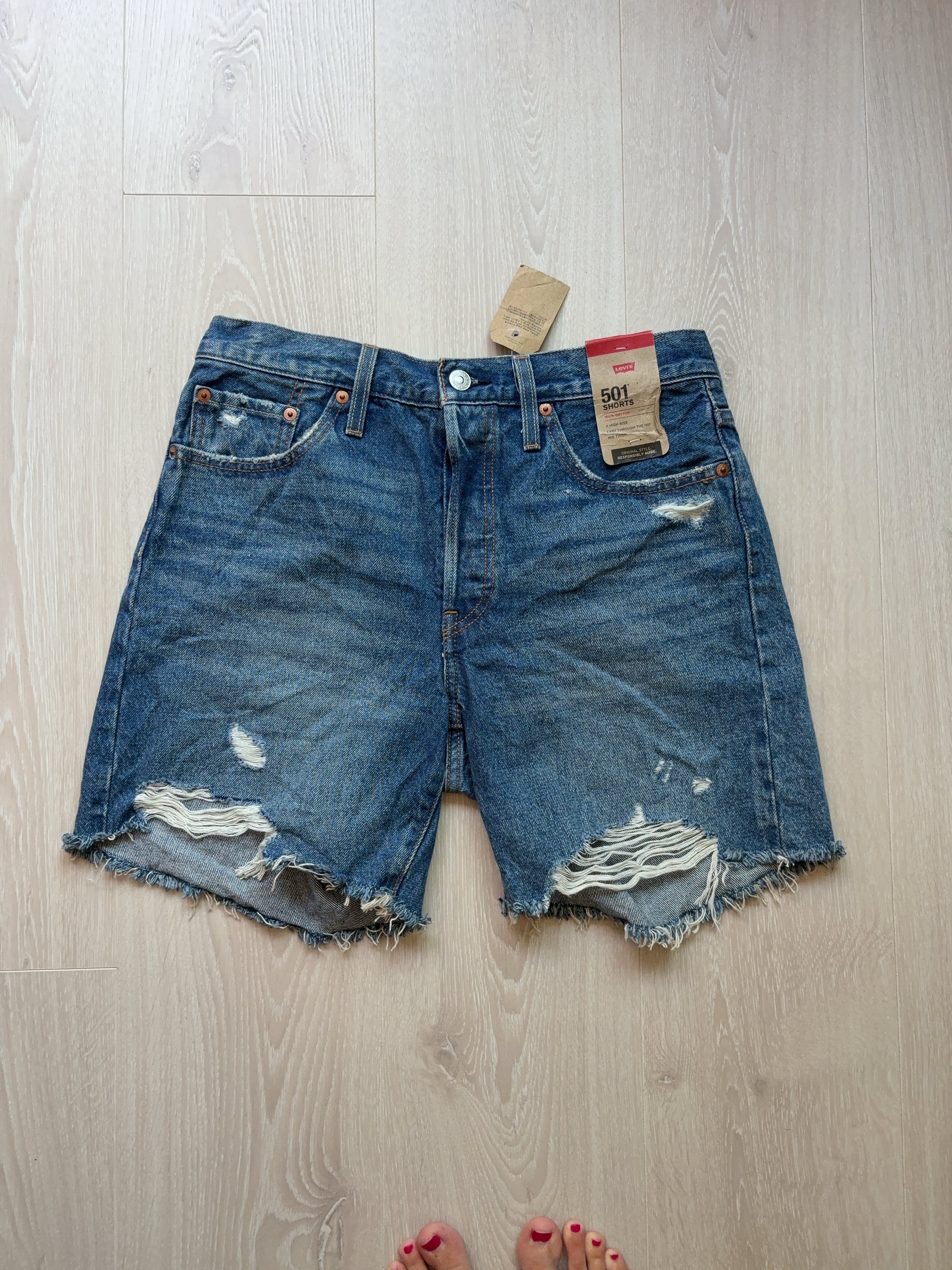 Vintage Levi's 501 Shorts (W28)