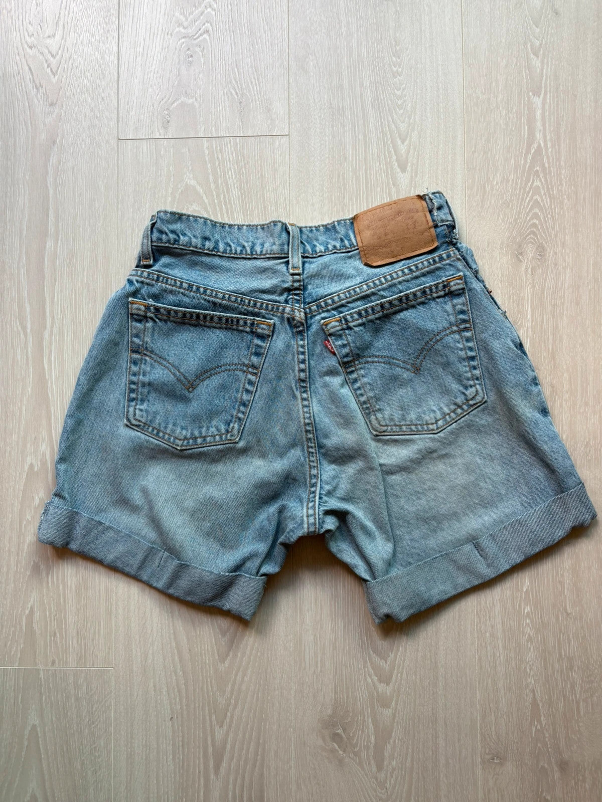 Levi's Women's Denim Shorts W28/S