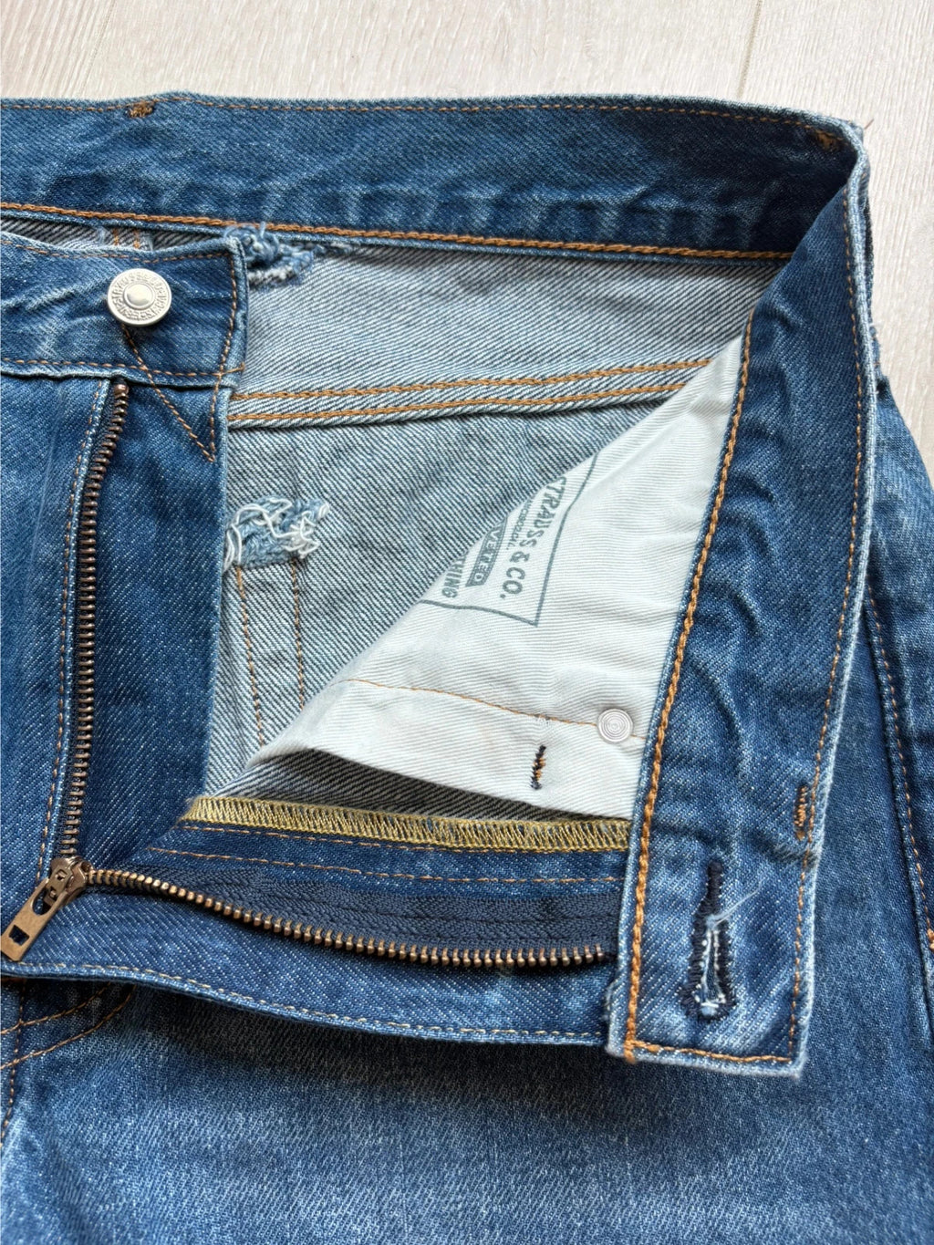 Levi's 501 Denim Shorts W32