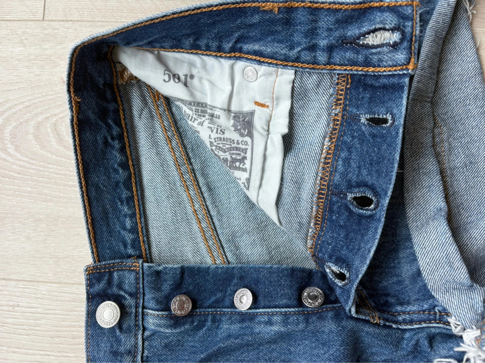 Levi's 501 Women's Denim Shorts W29