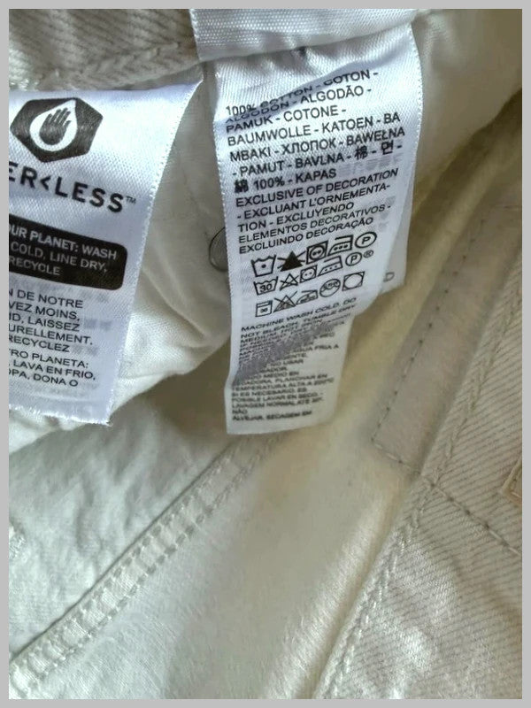 Levi's Women's White Shorts W28