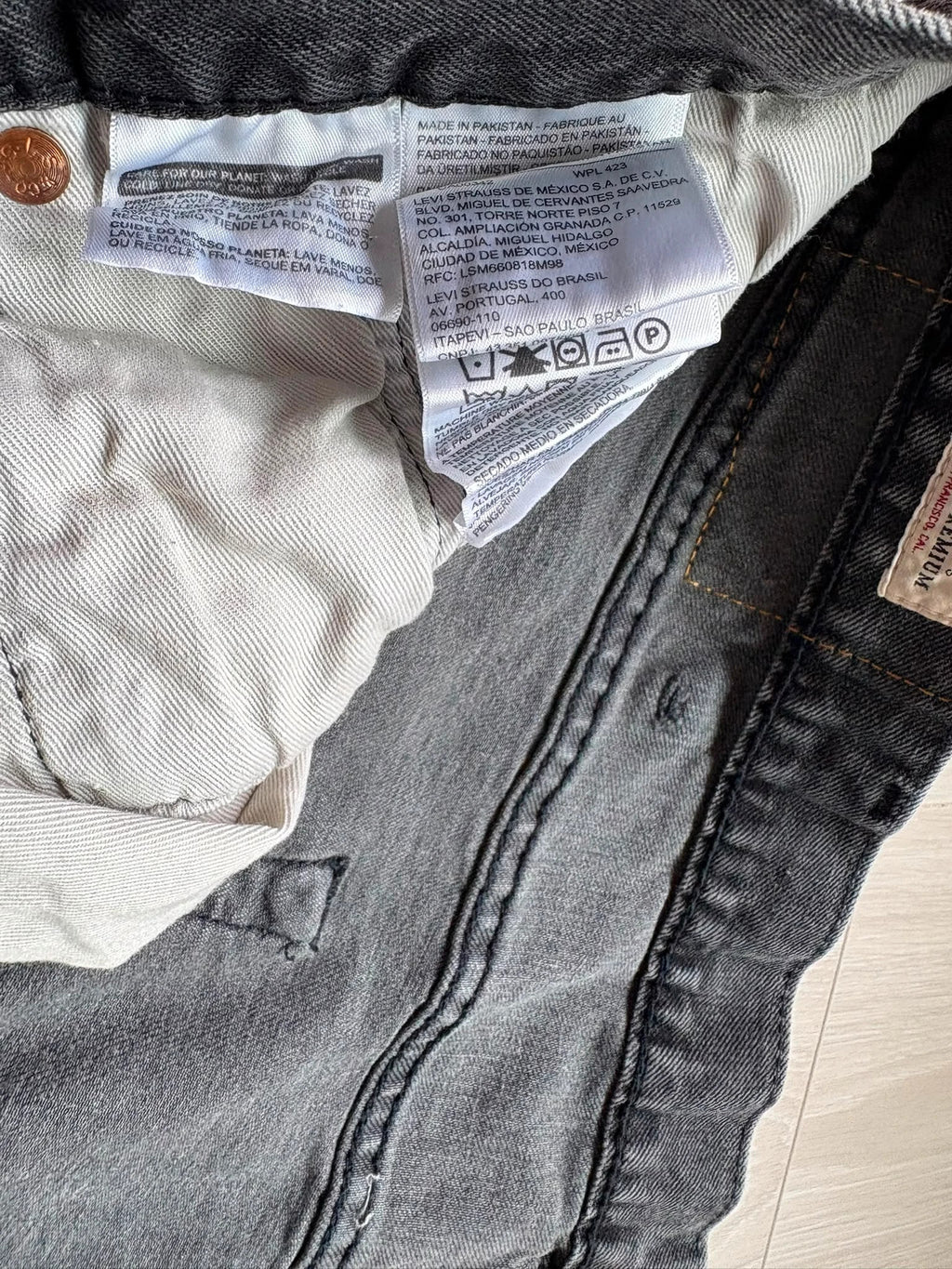 Levi's 501 Denim Jeans W46L34