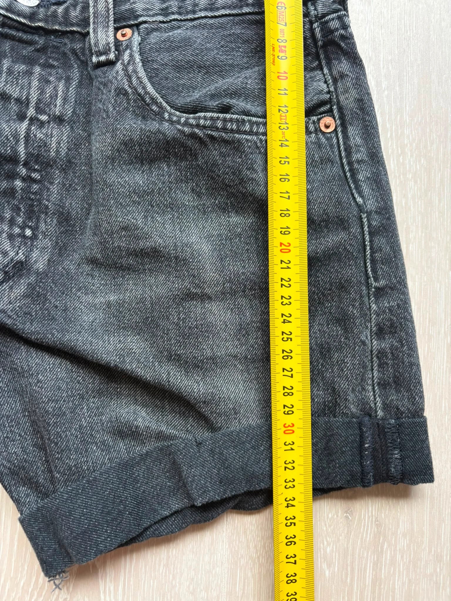 Levi's Denim Shorts W31